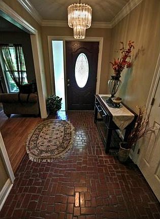 3rd image of 147 Bradley Dr