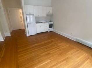 17 Fairbanks St APT 12, Brookline, MA 02446
