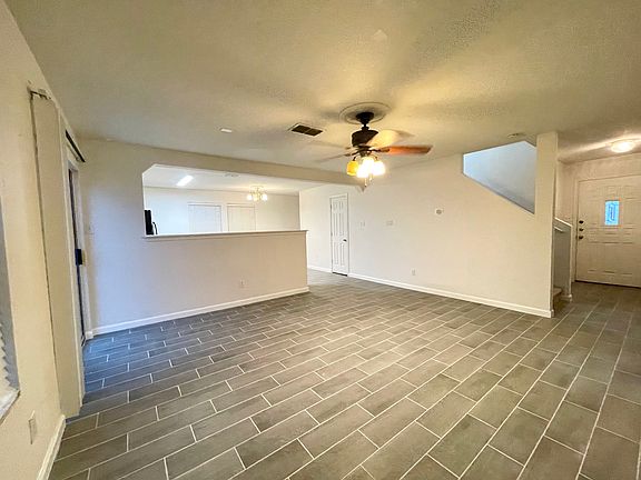 4th image of 3526 Alamo Grns