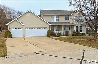 Beautiful 2 story on Cul-de-sac-to tour home call 314-609-9753