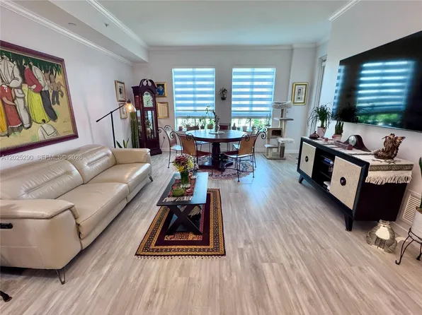 7355 SW 89th St APT 423N, Miami, FL 33156
