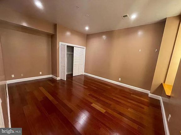 3rd image of 926 Race St #4C