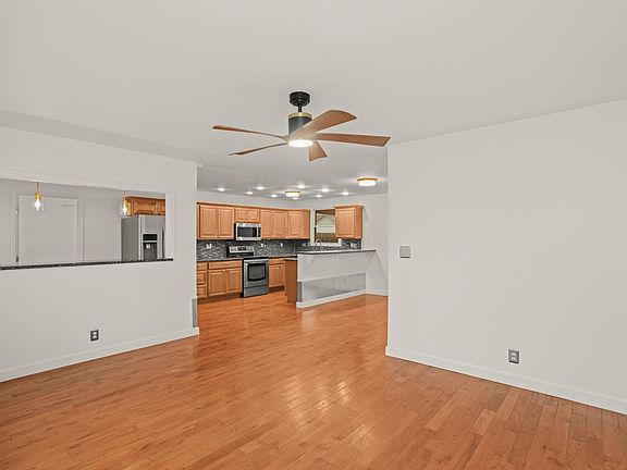 2nd image of 4853 Everest Dr