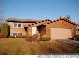8905 Jonquil Ln N, Maple Grove, MN 55369