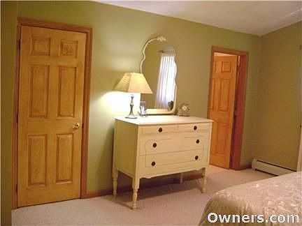 Master Bdrm w/ lg walk-in closet & full bath.