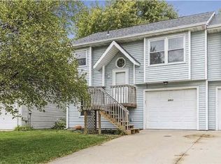 2203 10th St, Coralville, IA 52241