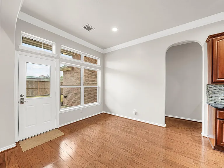 6118 Berwick Ln — Photo 15