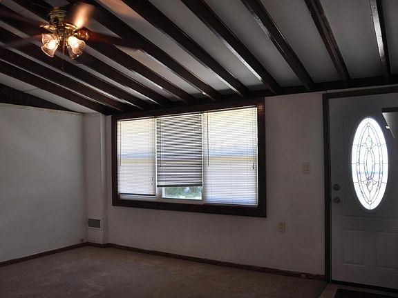 3rd image of 369 Kinsel Ave