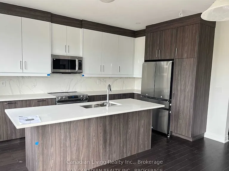 563 New England Ct W — Photo 5