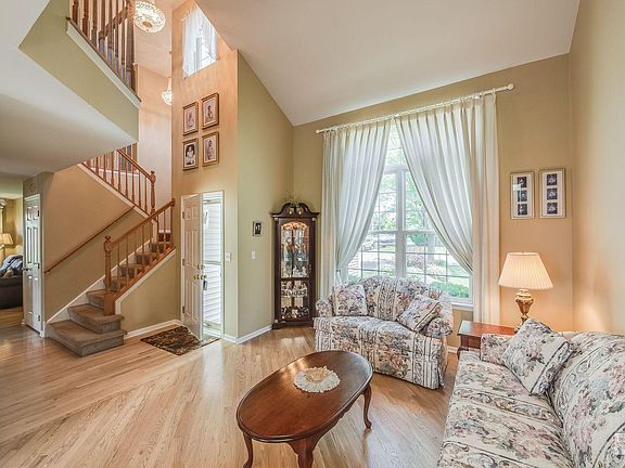 5th image of 251 Ferryville Dr