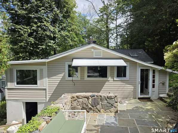 1 Algonquin Trail, Newtown, CT 06482