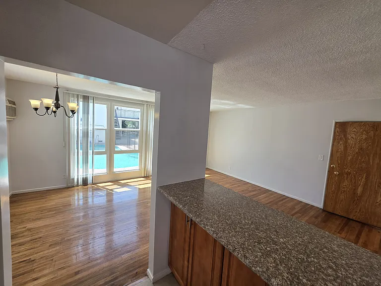 1732 N Harvard Blvd #106 — Photo 24