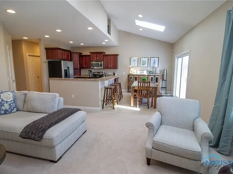 1544 N Redhawk Dr — Photo 6