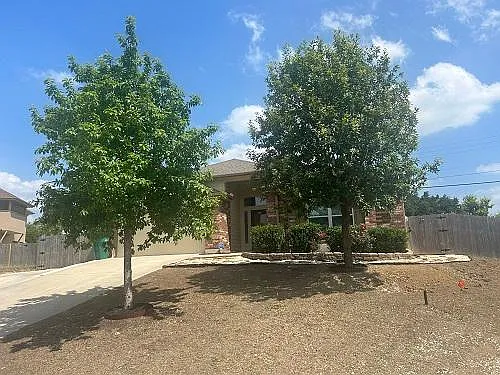 3 bed, 2.5 bath, $2,150 — Photo 2