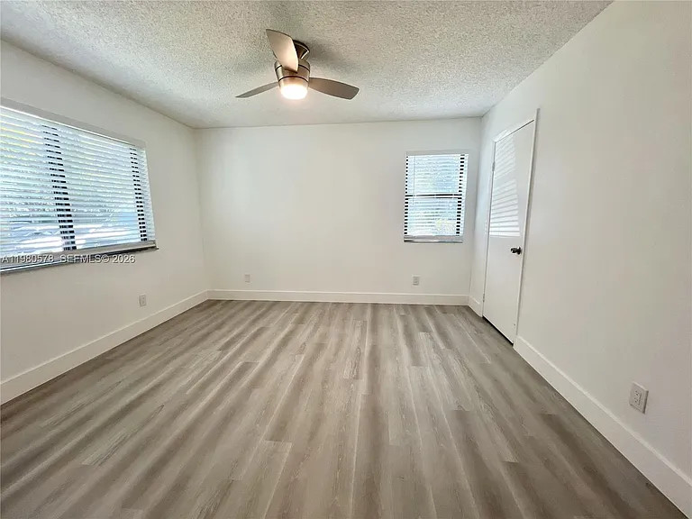 640 S Park Rd #12-4 — Photo 12