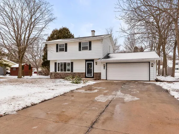104 West Stoney Ridge WAY, Saukville, WI 53080