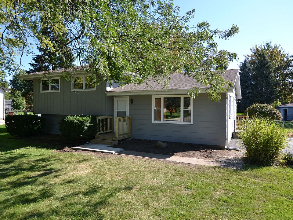 1st image of 20963 S Canterbury St