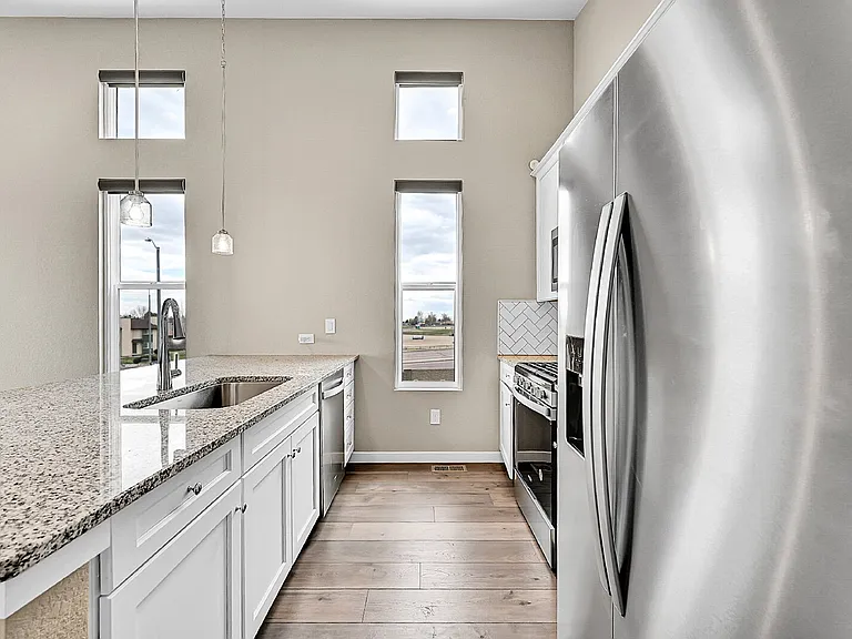 2407 Zorro Hts — Photo 11