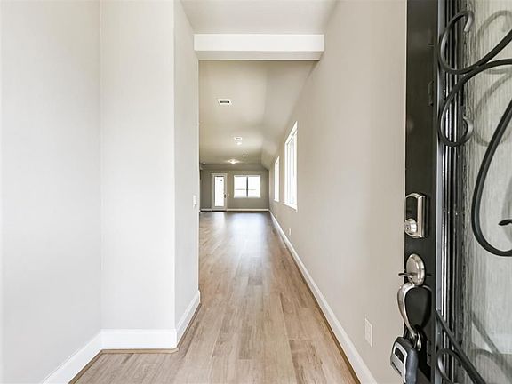 5th image of 745 Lake Lacosta Dr