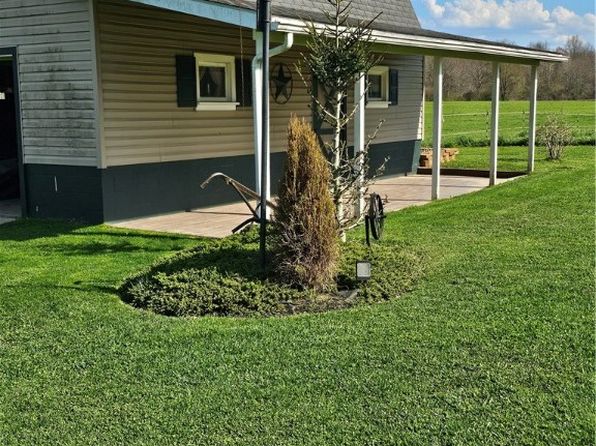 946 Crouser School Rd, Sandy Lake, PA 16145