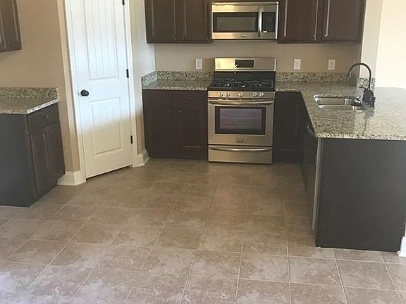 2nd image of 1724 Waterbury Way