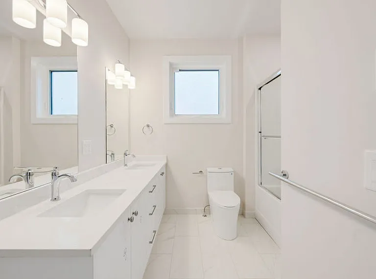 710 Catherine St — Photo 26