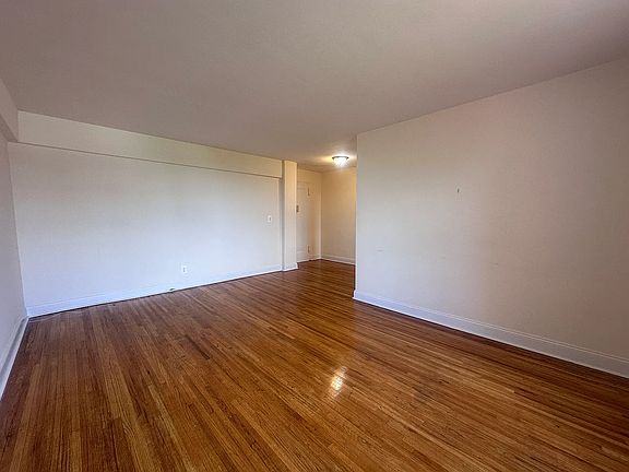 2nd image of 14336 Barclay Ave APT 3A