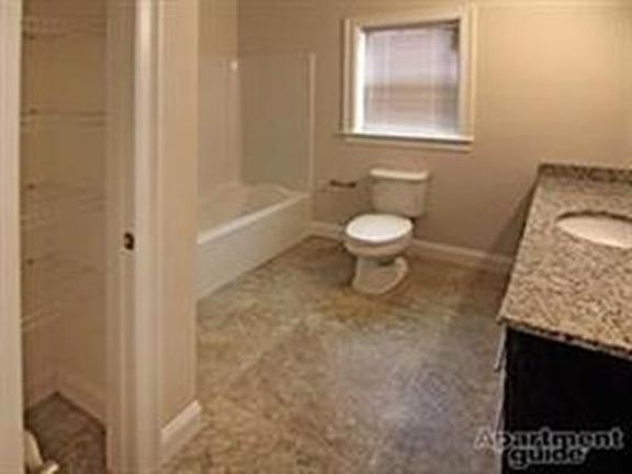 5th image of 244 Washington St #106