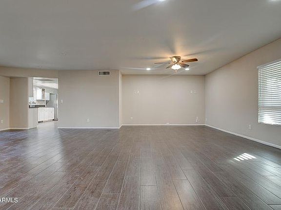 3rd image of 18255 N 75th Dr