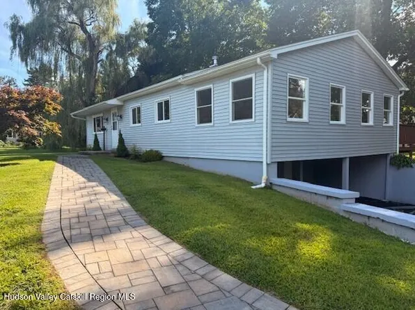 16 Trinity Place, Rhinebeck, NY 12572