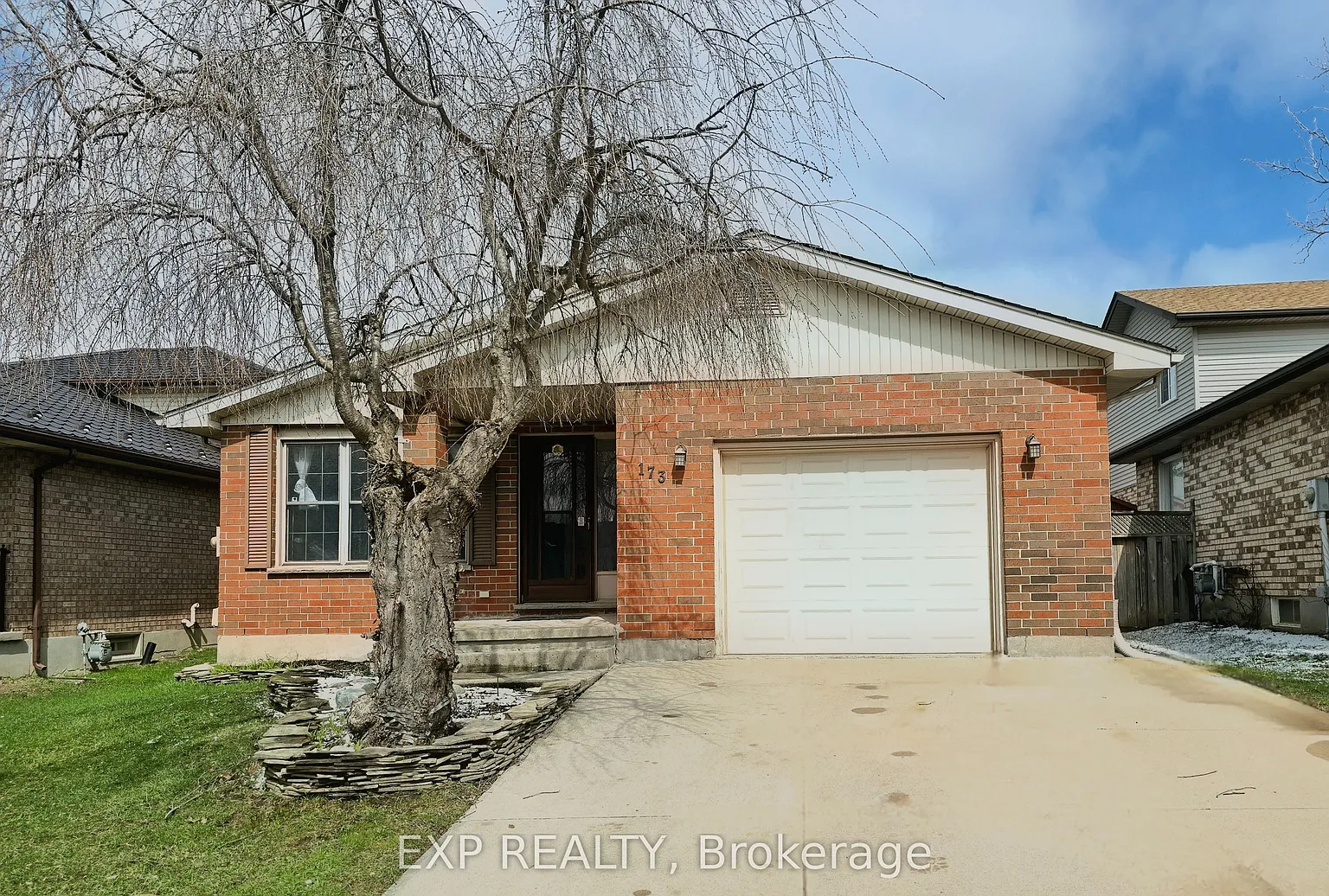 173 Ashley Cres photo 1
