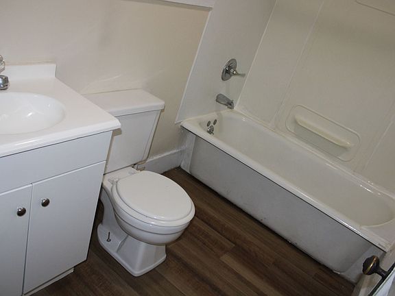 2nd image of 1015 Humboldt St APT 3