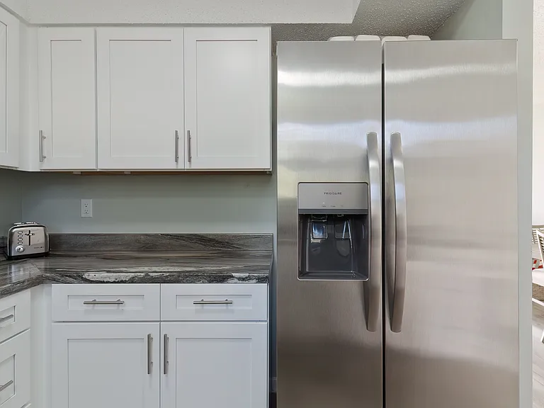 Emerald Cove East — Photo 5