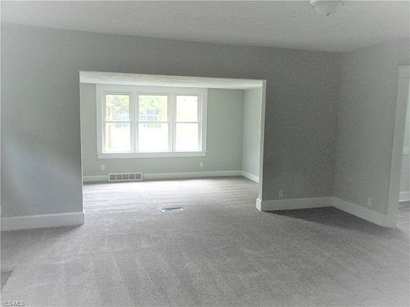 5th image of 523 Broad Blvd