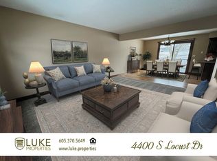 4400 S Locust Dr, Sioux Falls, SD 57105