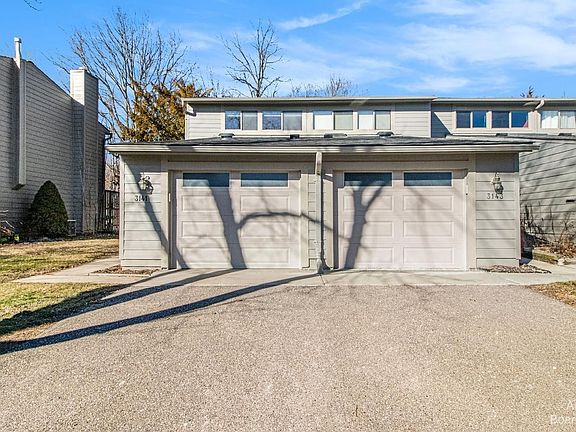 3rd image of 3141 Lakehaven Dr