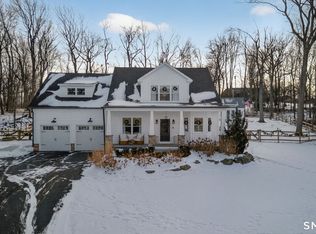 11 Ridgewood Club Rd, Prospect, CT 06712
