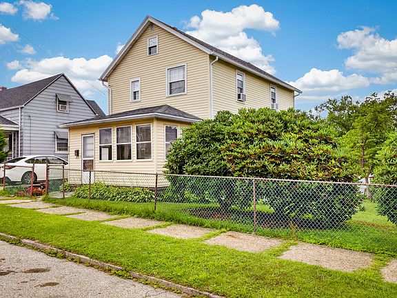 3rd image of 934 8th Ave