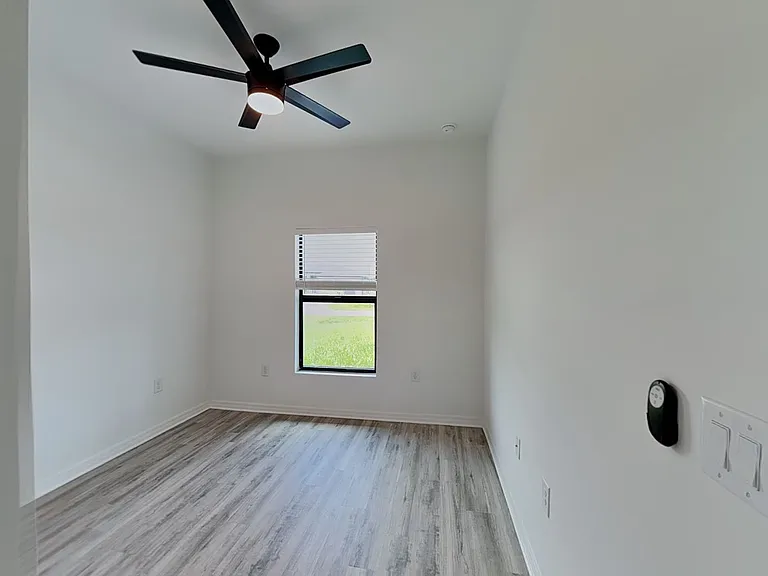 5212 28th St SW — Photo 10
