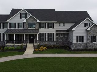 4 Hornbeam Dr, Moorestown, NJ 08057