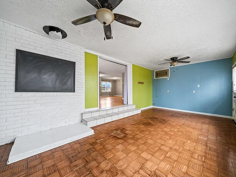 1073 Ivy Rd — Photo 13