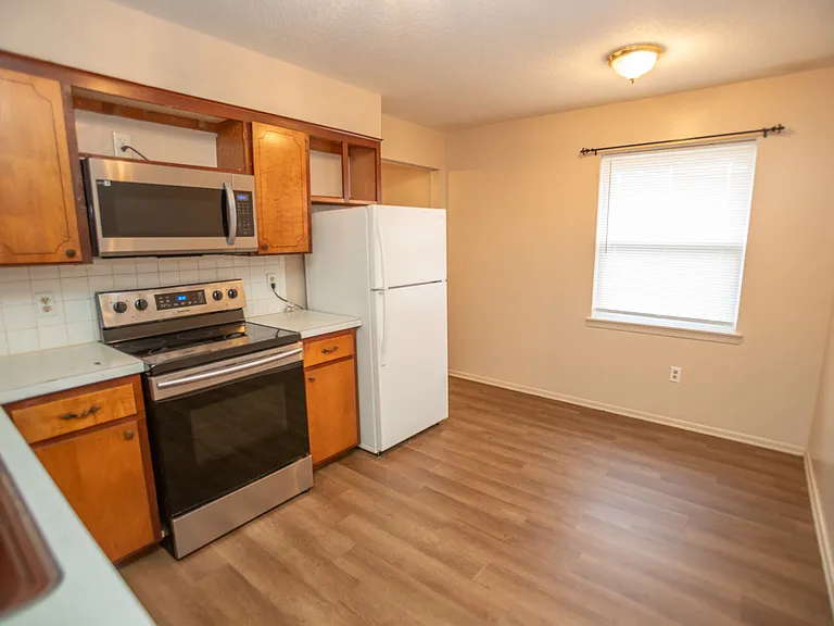 220 W Ashley St #1A — Photo 8