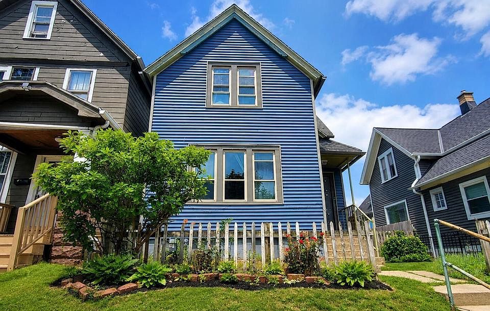 1st image of 1028 S 32nd STREET