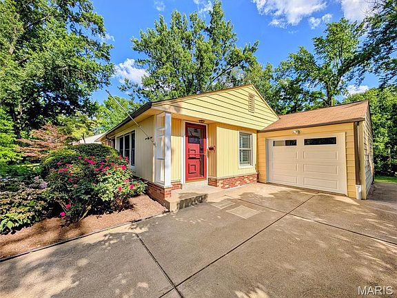 4th image of 458 Woodlawn Estates Dr
