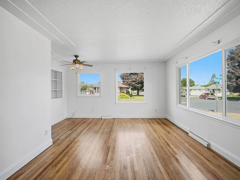 4127 W Broad Ave — Photo 10
