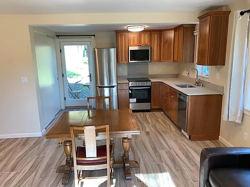 70 Hillcrest Dr #STUDIO Photo 1 70 Hillcrest Dr #STUDIO Photo 1