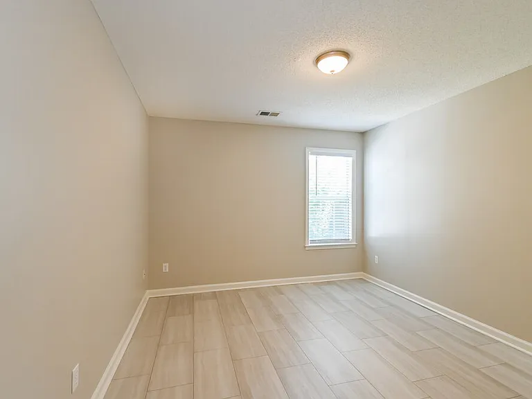 70 Desoto Ave — Photo 14