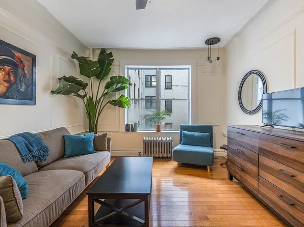 77 Eastern Pkwy APT 2D, Brooklyn, NY 11238