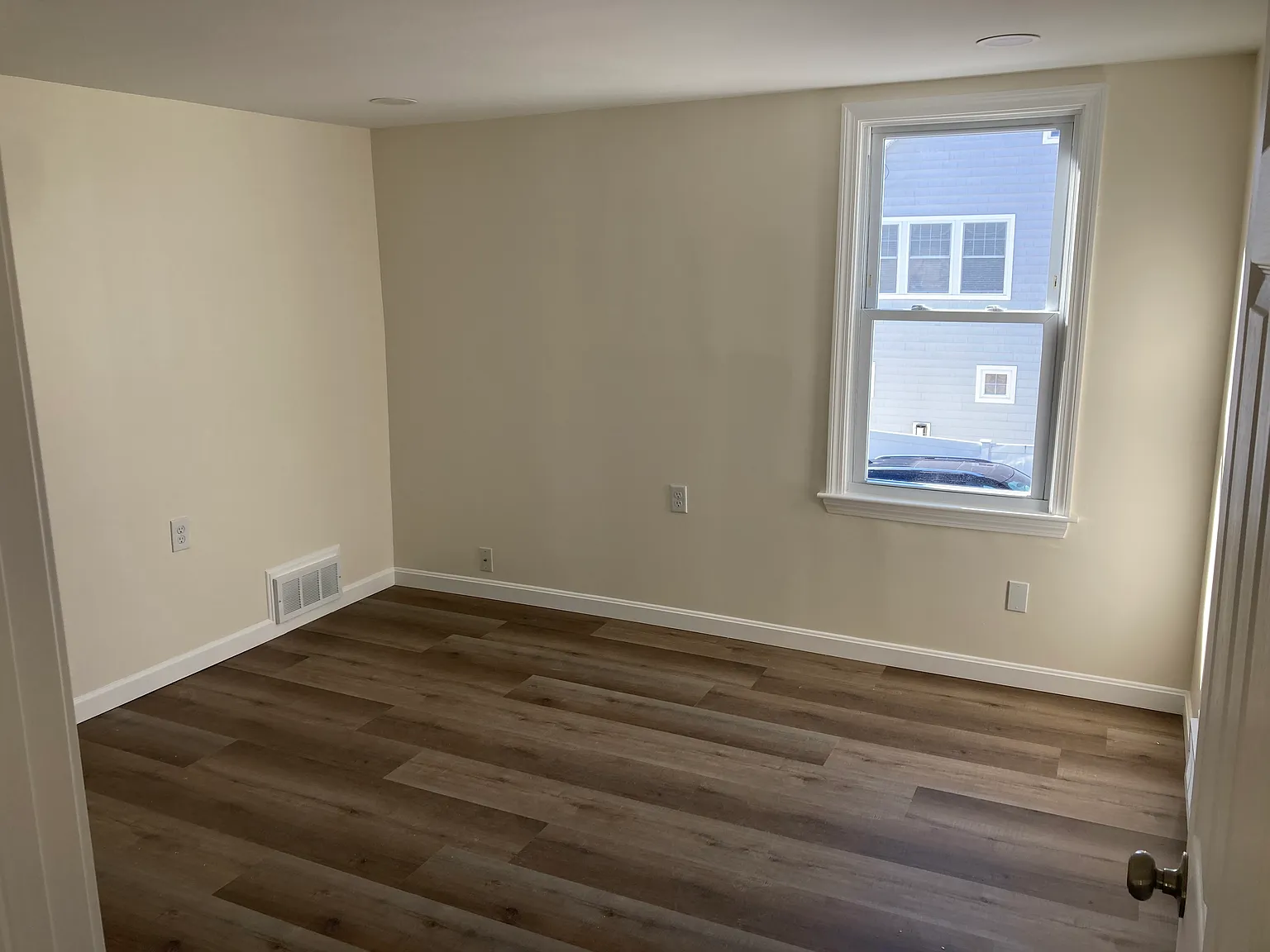 2 bed, $2,600 — Photo 4