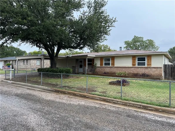 525 N Stefka Dr, Robinson, TX 76706
